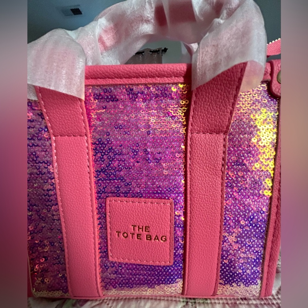 Cute small pink glitter sequin tote bag. - Picture 2 of 7